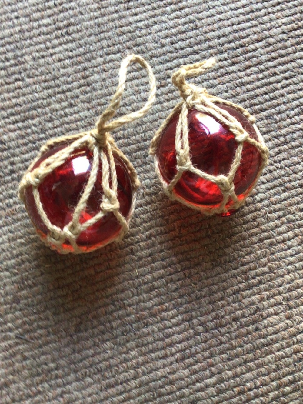 Fishing globes red